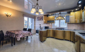 Дом 600м², 2-этажный, на длительный срок,