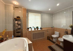 Дом 210м², 2-этажный, участок 4 сот.