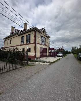 Дом 450м², 3-этажный, участок 8 сот.