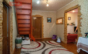 Дом 213м², 2-этажный, участок 10 сот.