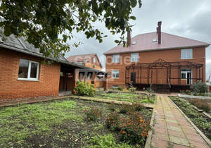 Дом 662м², 3-этажный, участок 11 сот.