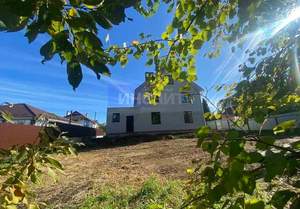 Дом 184м², 2-этажный, участок 8 сот.