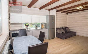 Дом 77м², 2-этажный, участок 7 сот.