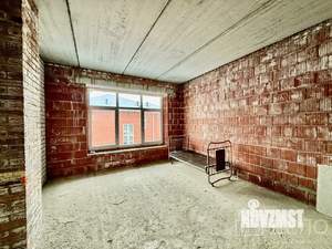 Коттедж 218м², 2-этажный, участок 9 сот.