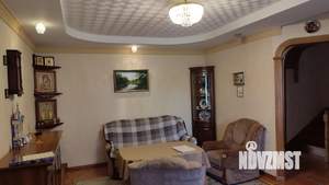 Коттедж 340м², 3-этажный, участок 10 сот.