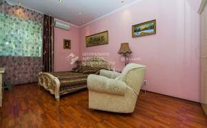 Дом 360м², 3-этажный, участок 4 сот.