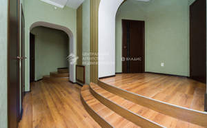 Дом 360м², 3-этажный, участок 4 сот.