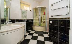 Дом 360м², 3-этажный, участок 4 сот.