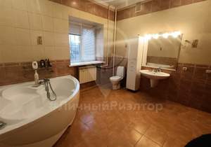 Дом 332м², 3-этажный, участок 8 сот.