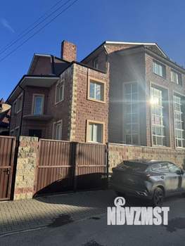 Таунхаус 206м², 10-этажный, участок 2 сот.