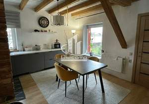 Дом 111м², 2-этажный, участок 7 сот.