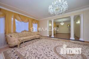 Дом 670м², 3-этажный, участок 17 сот.