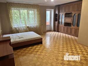 Коттедж 270м², 2-этажный, на длительный срок, 