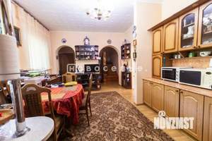 Таунхаус 390м², 3-этажный, участок 4 сот.  