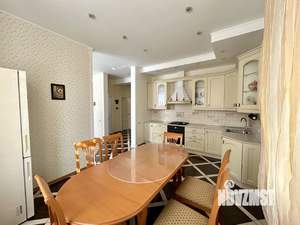 Коттедж 188м², 2-этажный, участок 10 сот.  