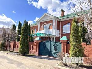 Дом 670м², 3-этажный, участок 17 сот.  