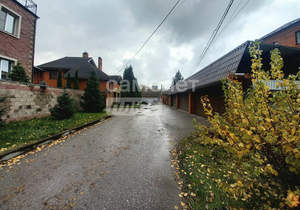 Дом 205м&sup2;, 3-этажный, участок 2 сот.  