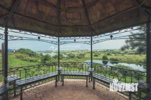 Таунхаус 734м², 3-этажный, участок 15 сот.  