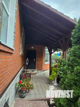 Коттедж 295м², 3-этажный, участок 15 сот.  