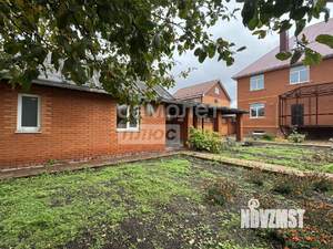 Коттедж 662м², 3-этажный, участок 11 сот.  