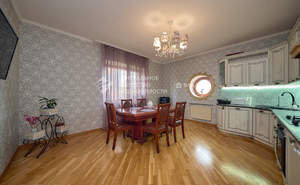 Дом 800м², 3-этажный, участок 8 сот.  