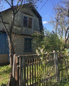 Дом 30м², 2-этажный, участок 6 сот.  