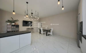 Дом 210м², 2-этажный, участок 6 сот.  