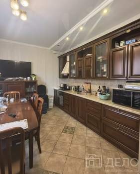 Дом 257м², 3-этажный, участок 2 сот.  