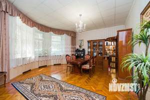 Дом 630м², 2-этажный, участок 10 сот.  