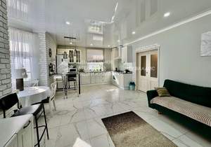 Дом 120м², 2-этажный, участок 6 сот.  