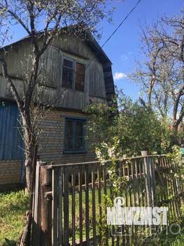 Дом 30м², 2-этажный, участок 6 сот.  