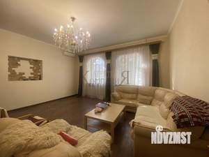 Коттедж 340м², 3-этажный, участок 8 сот.  