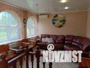 Дом 250м², 2-этажный, участок 40 сот.  