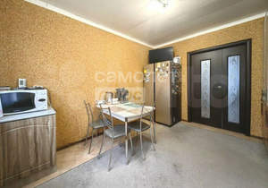 Дом 100м&sup2;, 2-этажный, участок 4 сот.  