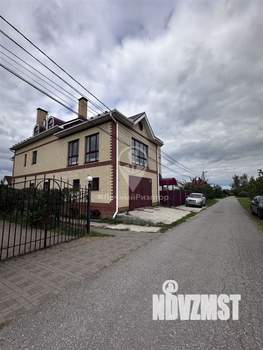 Дом 450м², 3-этажный, участок 8 сот.  
