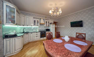 Дом 800м², 3-этажный, участок 8 сот.  