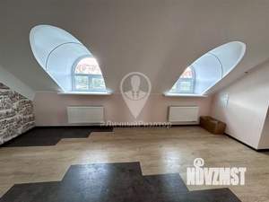 Дом 550м², 3-этажный, участок 8 сот.  