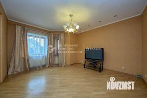 Дом 350м², 3-этажный, участок 8 сот.  