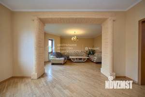 Дом 350м², 3-этажный, участок 8 сот.  