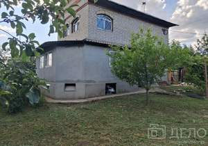 Дом 93м², 2-этажный, участок 9 сот.  