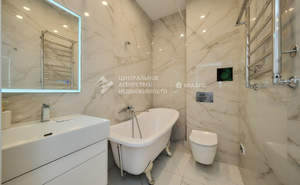 Дом 210м², 2-этажный, участок 6 сот.  