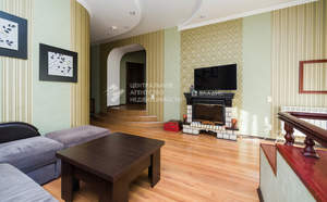 Дом 360м², 3-этажный, участок 4 сот.  