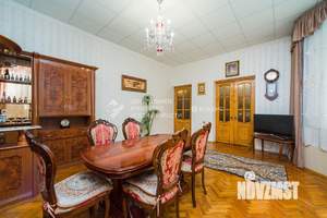 Дом 630м², 2-этажный, участок 10 сот.  