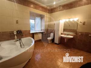 Дом 332м², 3-этажный, участок 8 сот.  