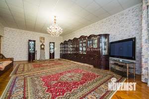 Дом 630м², 2-этажный, участок 10 сот.  