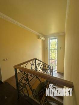 Коттедж 392м&sup2;, 2-этажный, участок 392 сот.  