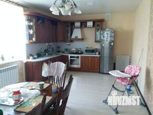 Коттедж 400м&sup2;, 3-этажный, участок 7 сот.  