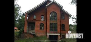 Коттедж 600м&sup2;, 4-этажный, участок 17 сот.  