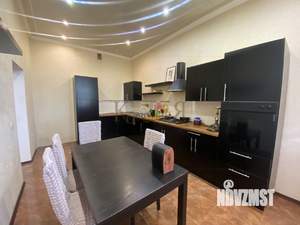 Коттедж 340м², 3-этажный, участок 8 сот.  