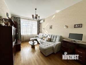 Коттедж 188м², 2-этажный, участок 10 сот.  